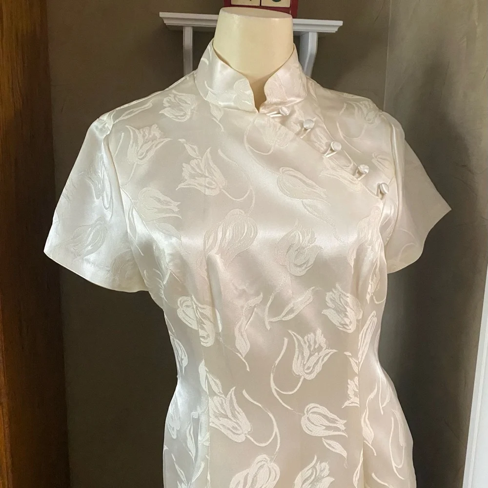 Classic Brocade Chinese Cheongsam/ Qipao Dress with Tulip Prints Ankle Length - Picture 8 of 10